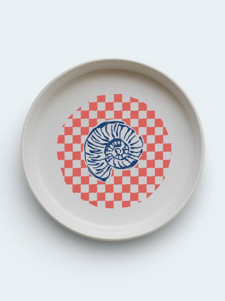 Shell-ish ceramic plate for wholesale by Sovende Bjorn