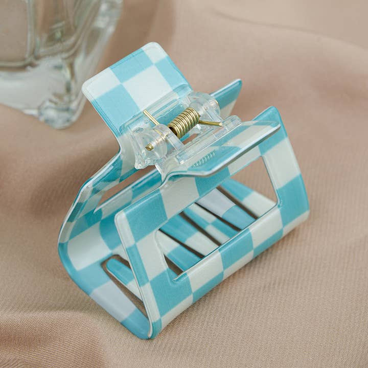 TheDivaSoap – wholesale Hårklämma - Dam – Medium hårklämma i acetat med schackbrädmönster2