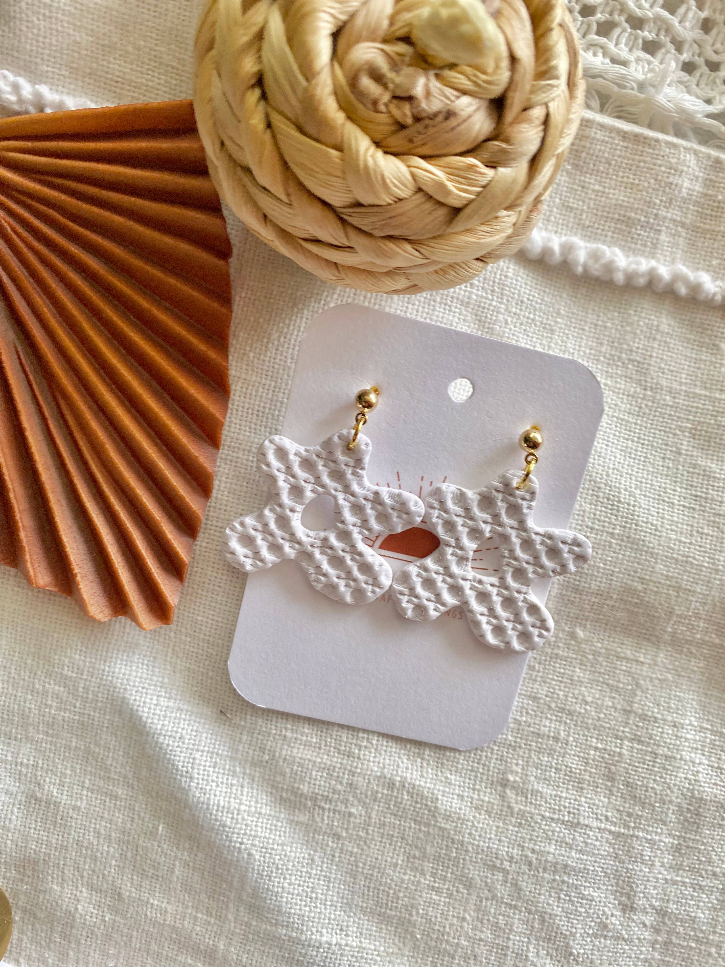 Terra Made - Wholesale Dangle Earrings - White wicker retro flower earrings1