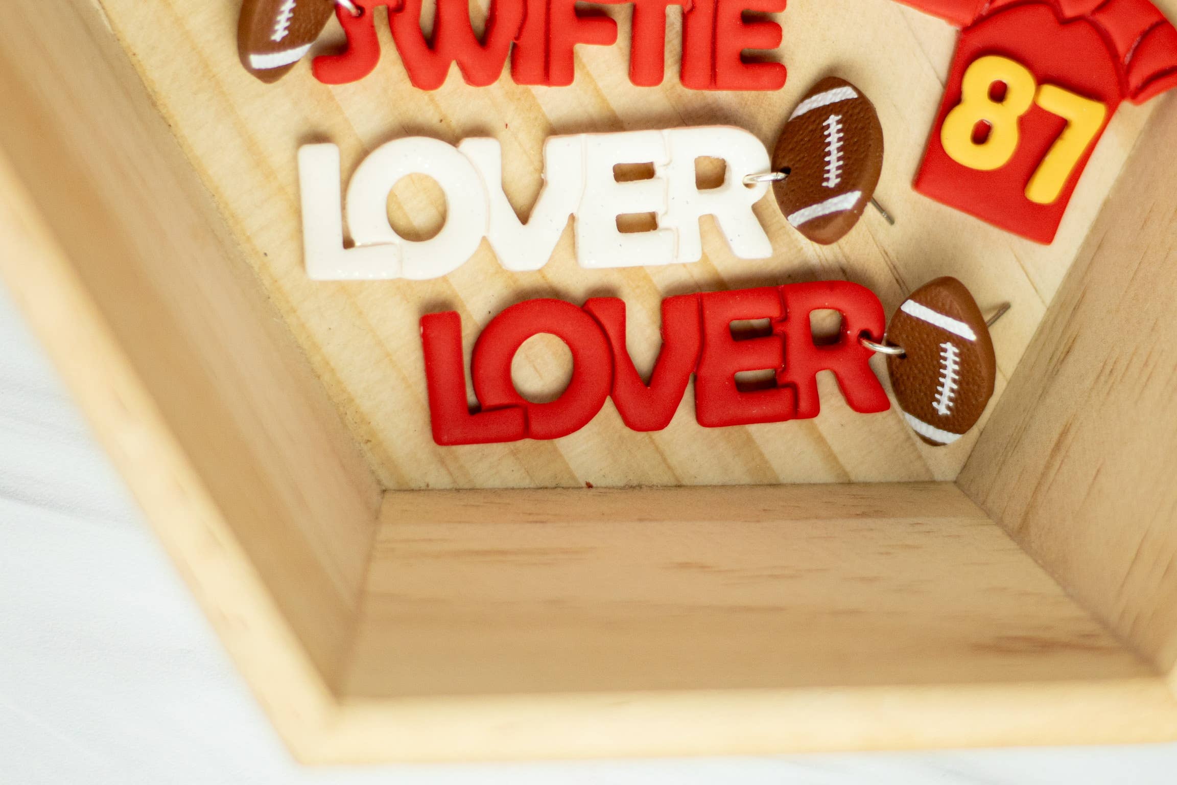 EJ Clay Co - Wholesale Jewelry Set - Swiftie Chiefs Collection1