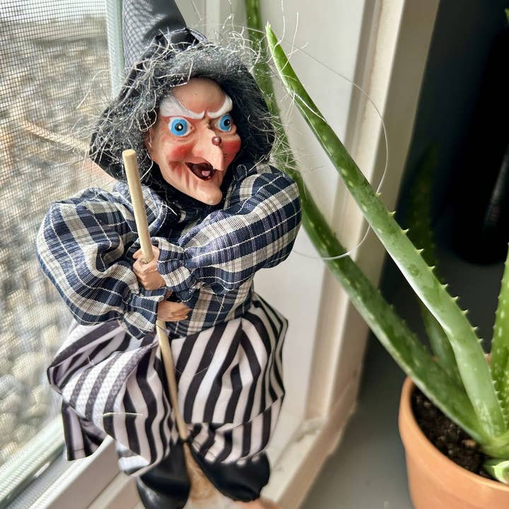 Marketplace24 - Wholesale Decorative Figurine - Kitchen Witch Doll Kiara black