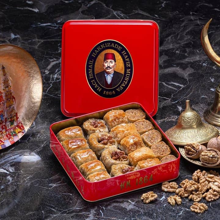 Aladdin - Wholesale Cookie - Hafiz Mustafa | Walnut Baklava Assortment (Small Box)