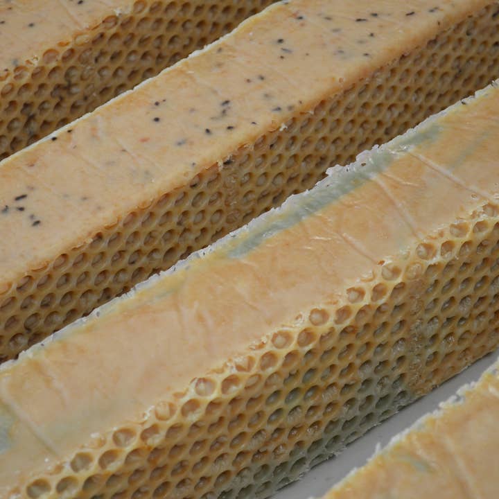 Bees-to-Bubbles Handcrafted Soaps – Engroshandel Sæbestykke – Sandeltræ og vanille sæbe1