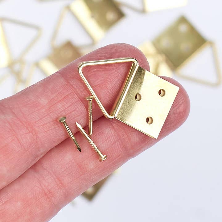 Factory Direct Craft - Wholesale Craft Supplies - Gold Metal D-Ring Strap Hangers (Pack of 10 + 30 nails)