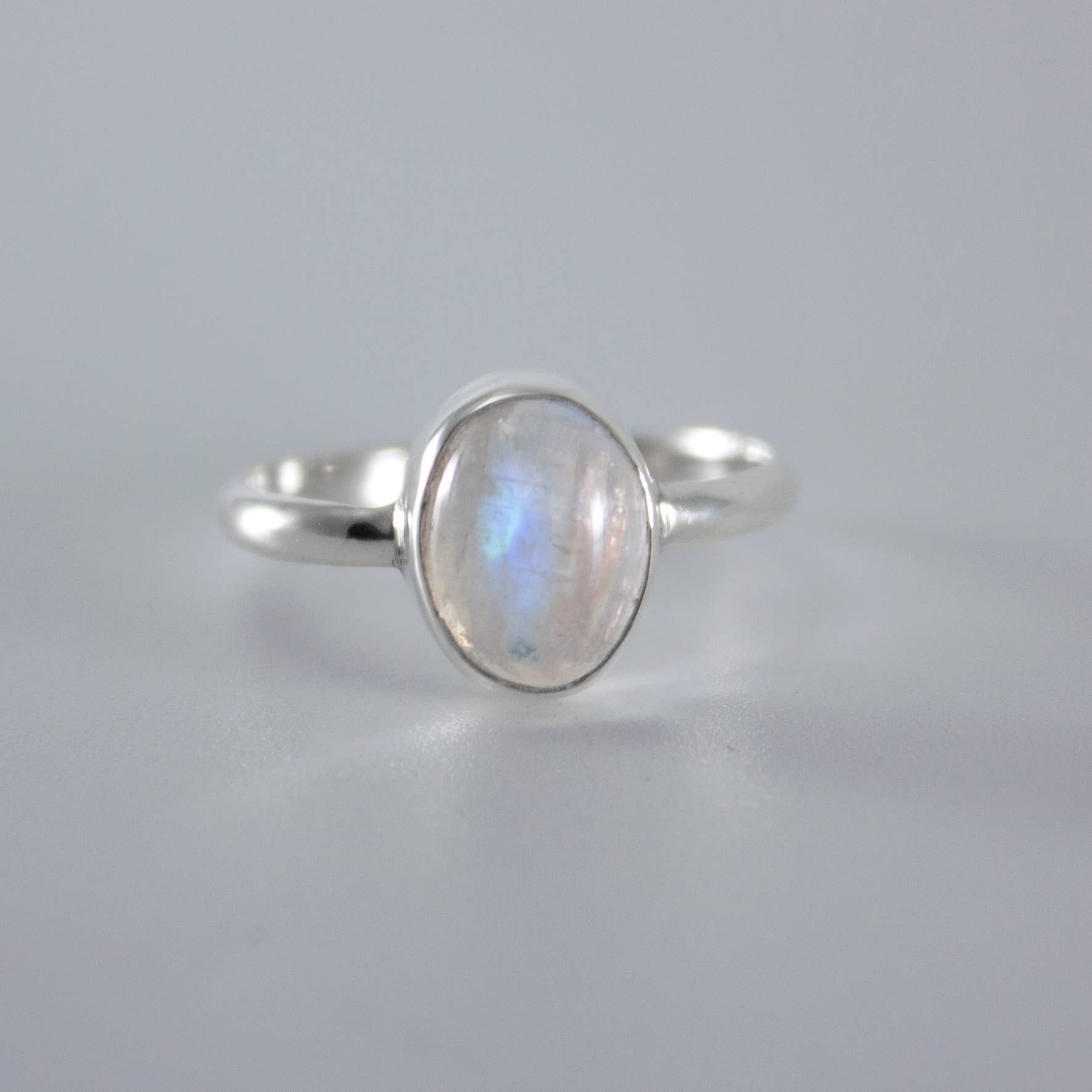 Bentley & Lo - Wholesale Single Stone/Solitaire Ring - Rainbow Moonstone Open Bezel Sterling Silver Ring1