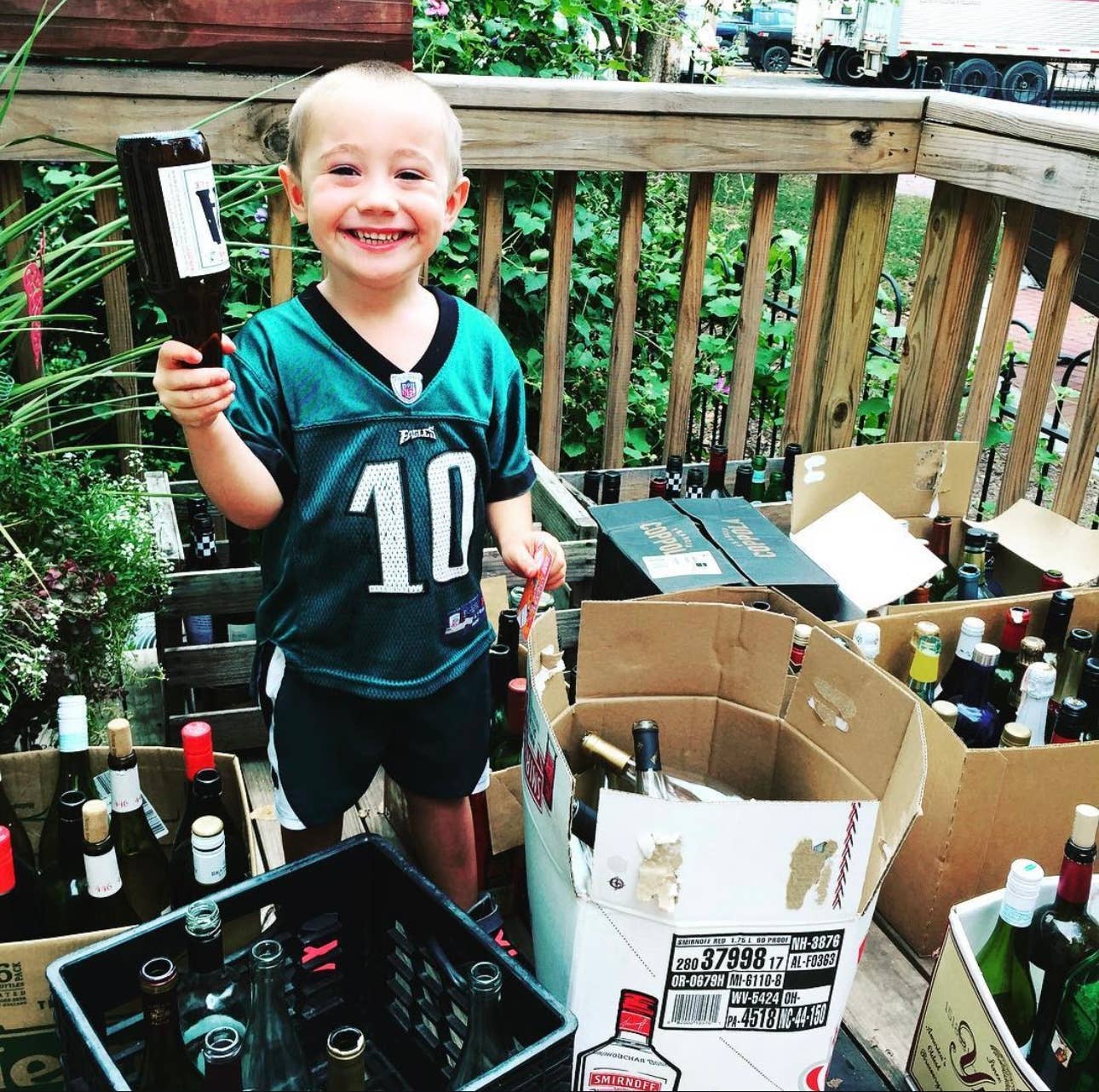 Unwined Candles – Großhandel Kerze im Glas / gefüllte Kerze – Cypress /Orange Peel Signature Series - Weinflasche Kerze2