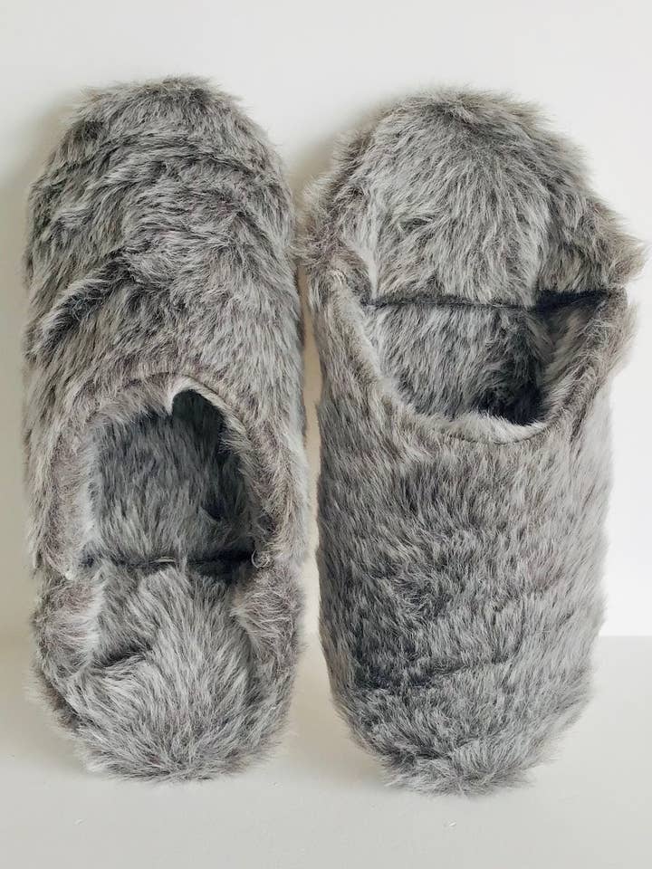 JOHN ecru faux fur mule for wholesale by le toit de la lune