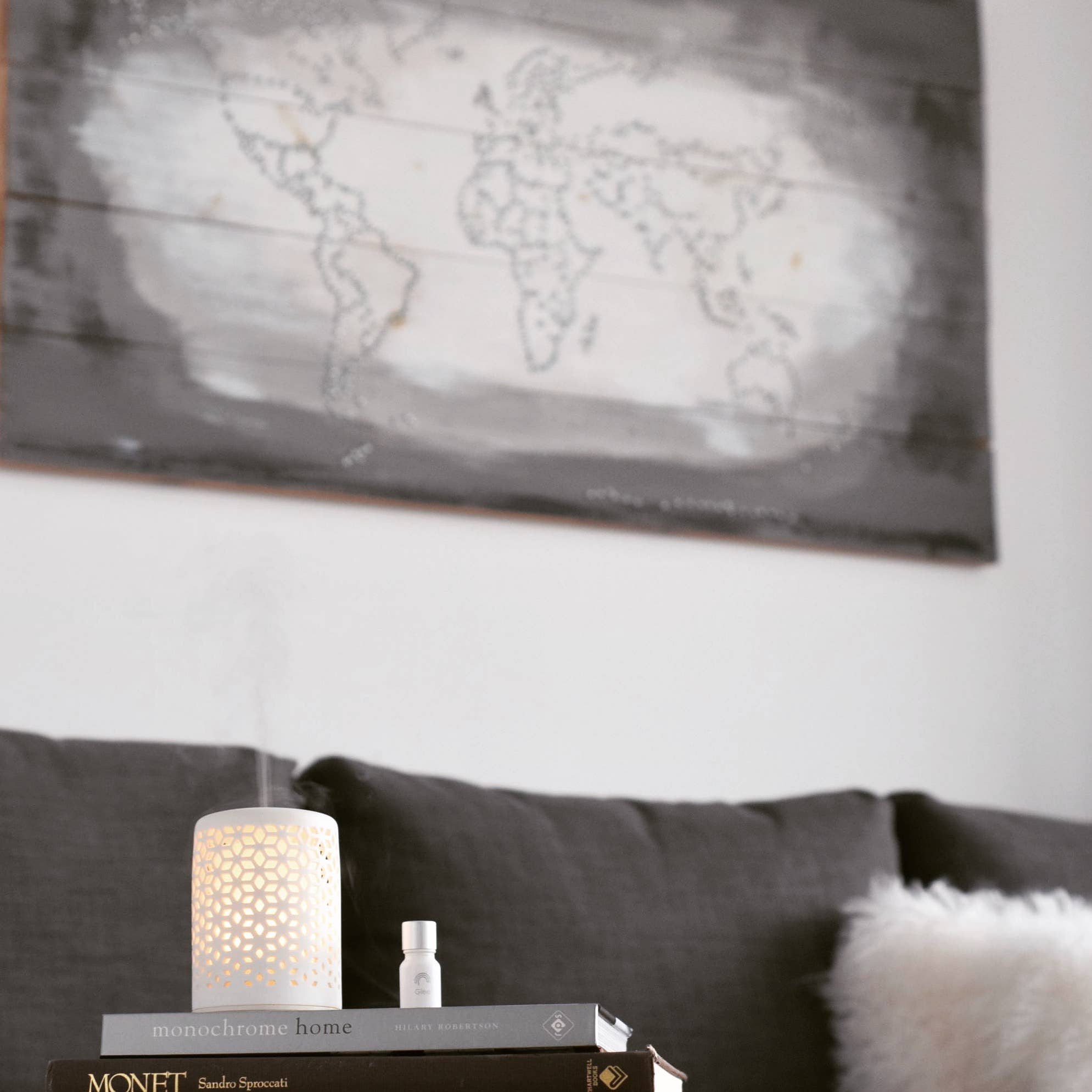 Oriwest - Wholesale Electronic Diffuser - Reverie Ceramic Ultrasonic Diffuser Gift Pack with 10ML Oil1