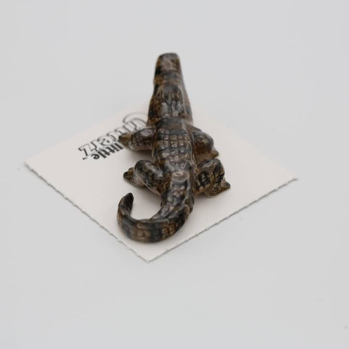 Little Critterz - Wholesale Decorative Figurine - Mississippi American Alligator Porcelain Miniature1