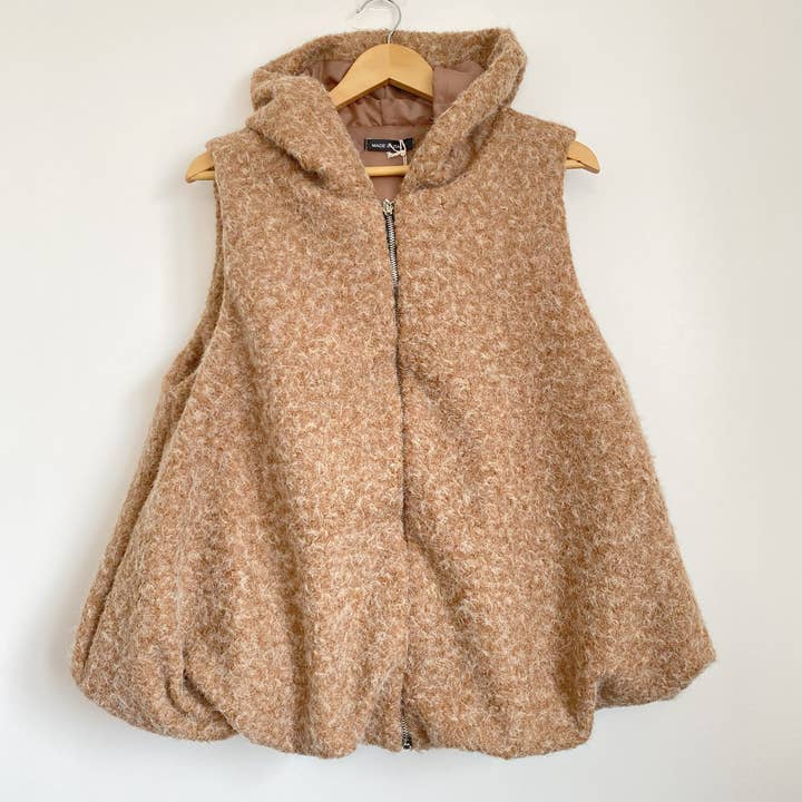 sleeveless hooded zip-up jacket BLL-V60909 and other Purchase Wholesale side zip jacket. Free Returns & Net 60 Terms on Faire trending on Faire.