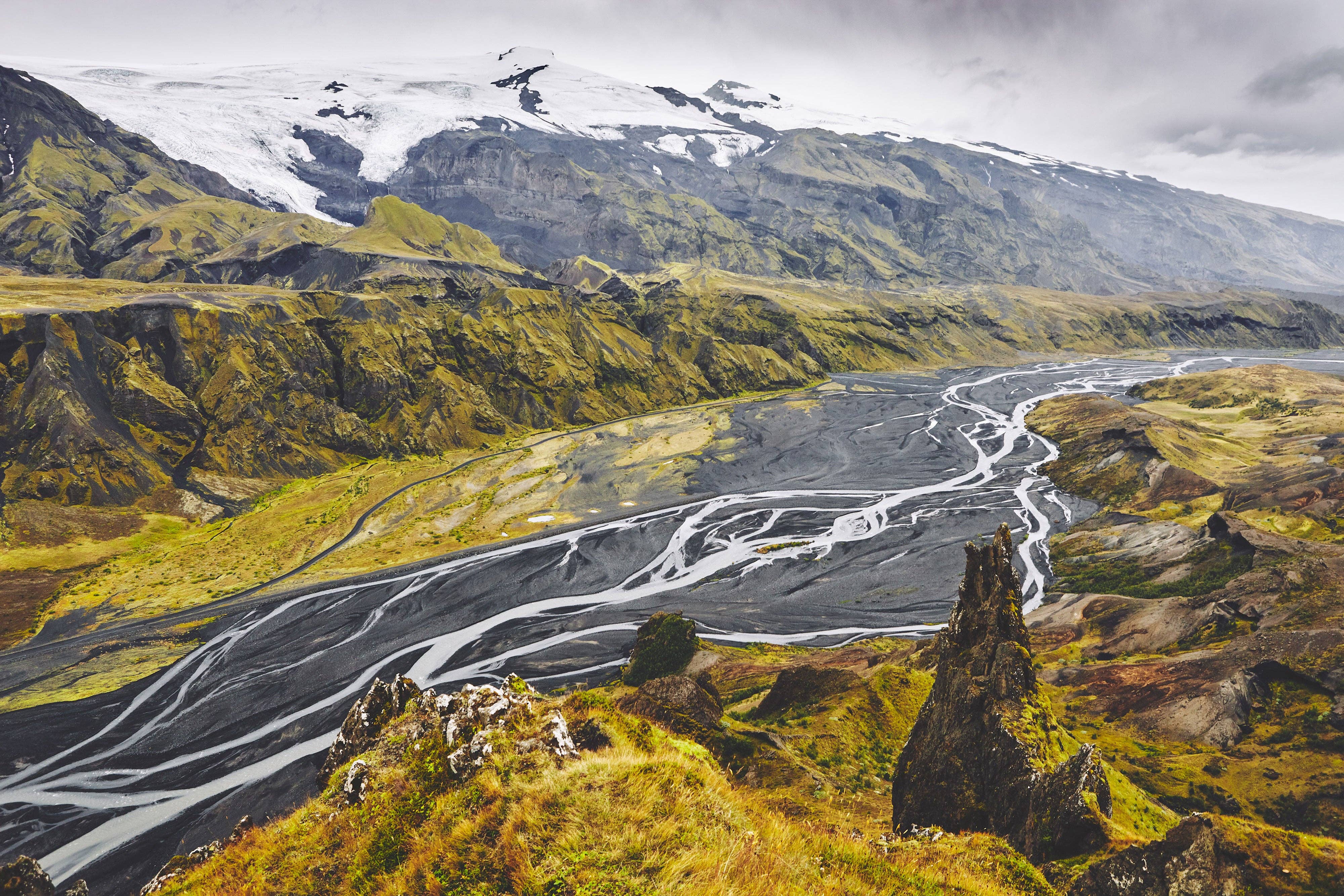 gestalten - Wholesale Nature & Outdoors Book - Wanderlust - Unterwegs auf legendären Wegen4