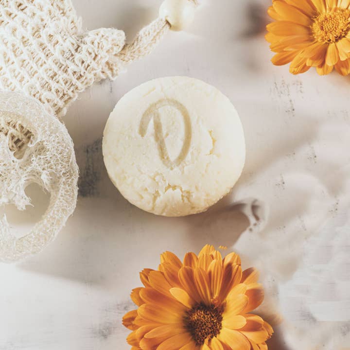 Duschkind GmbH - Vendita all'ingrosso Shampoo a saponetta/solido - Shampoo solido Duschkind alla calendula con profumo anallergico vegano