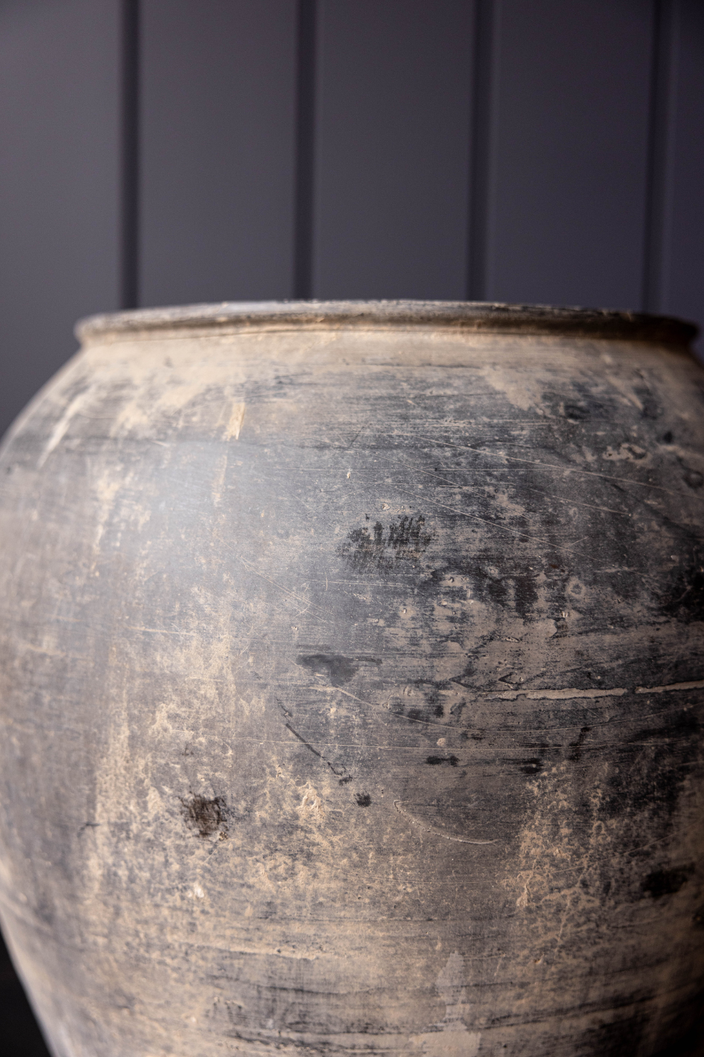 Luxe B Co - Wholesale Plant Pot - Atelier Black Vintage Olive Tree Pot Vase11