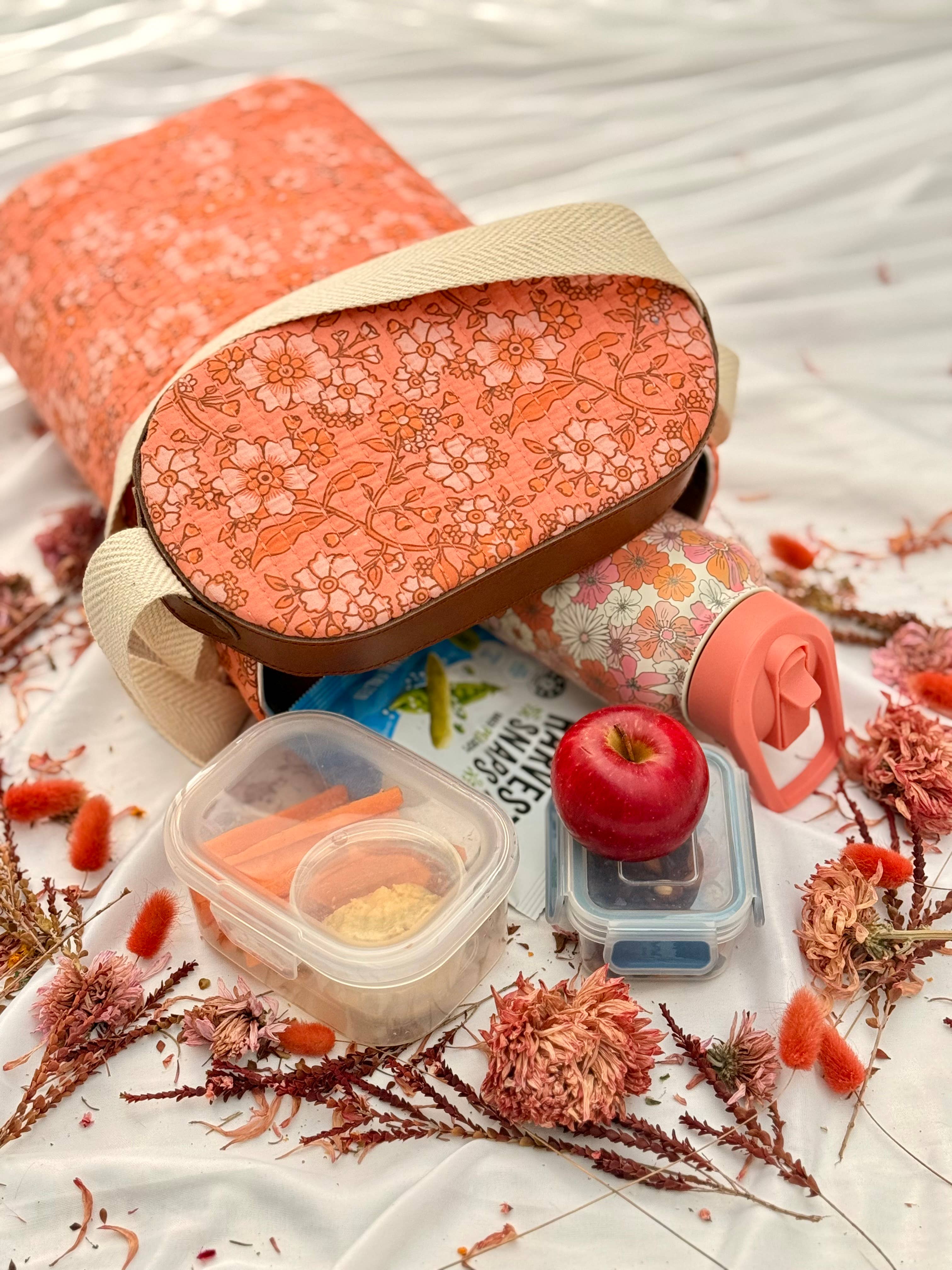 House of S K Y E - Wholesale Cooler/cooler bag - WANDERER COOLER BAGS-STRAWBERRY6