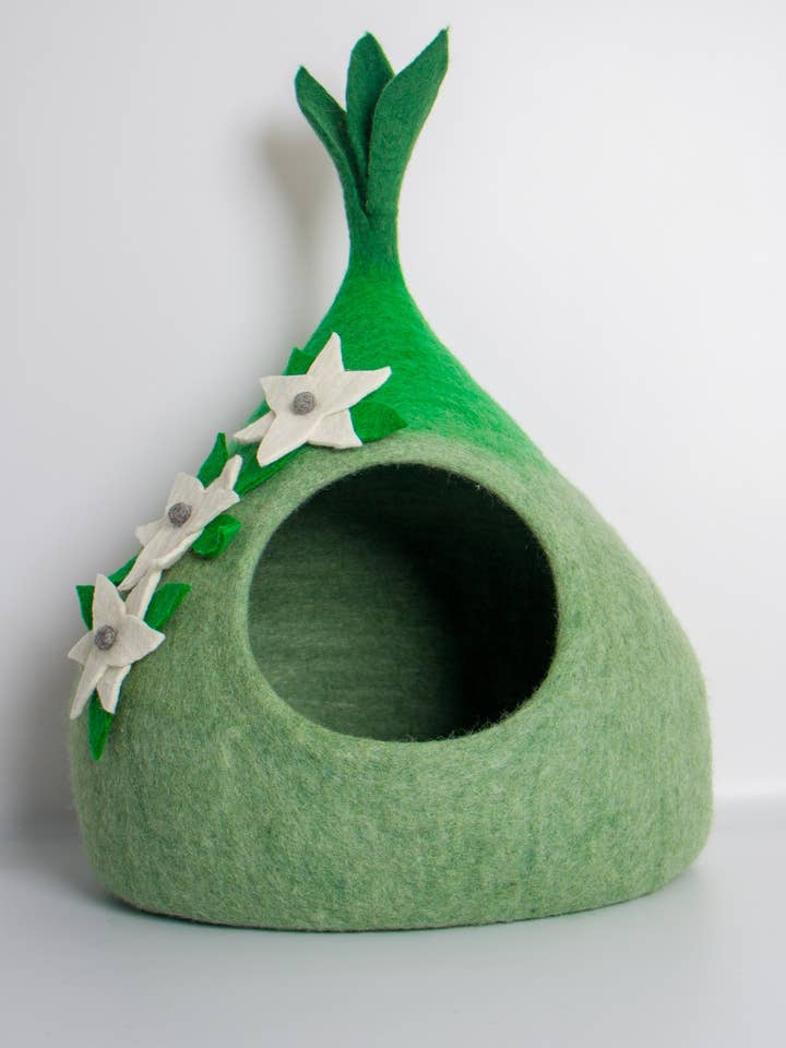 Felt Cat Cave Leaf CC5 for wholesale by Rising International Inc