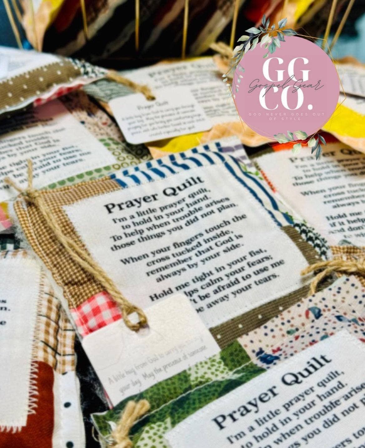 Gospel Gear Co - Venta al por mayor Edredones acolchados - Manta de Oración de Bolsillo6