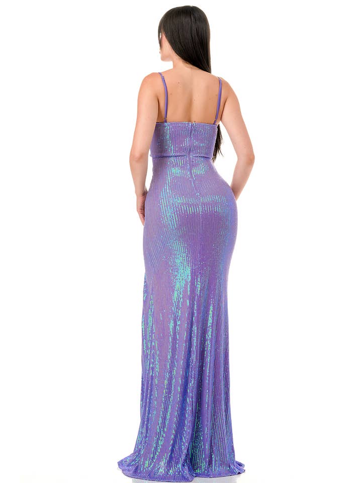 LAVANDA IRI CD55338: VESTIDO MAXI DE SEREIA COM DECOTE EM CAPUZ DE LANTEJOULAS para venda a revendedores na Faire2