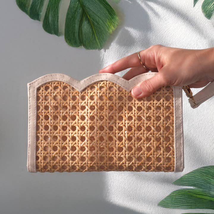 Woven Rattan & Leather Scallop Edge Wristlet Pouch | Summer for wholesale by Soli & Sun