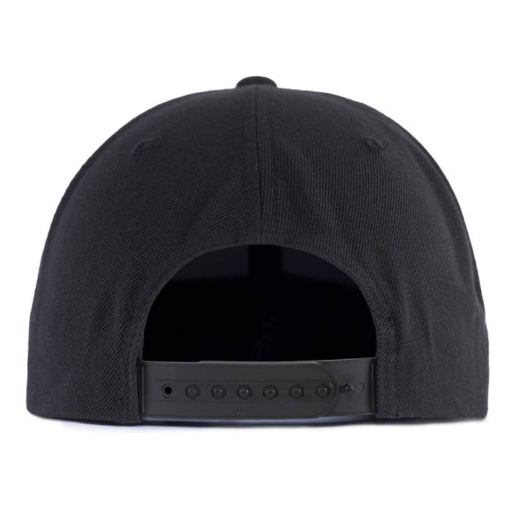 Custom Batch Hats LLC trading as Tailgate Hats - Venta al por mayor Gorra snapback - Hombre - Gorra de camuflaje plana de 6 paneles bordada con bandera de EE. UU.