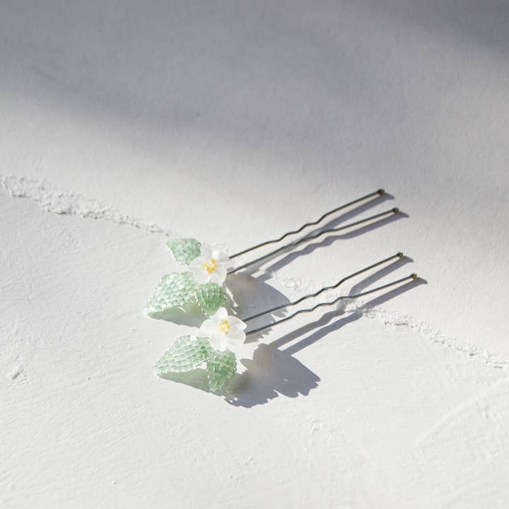 Daisy Haarnadeln für den Großhandel von Bespoke Bridal