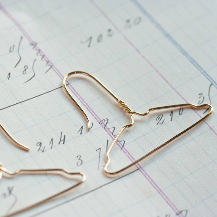 Goldene Hänger-Ohrringe für den Großhandel von Miss Bibi