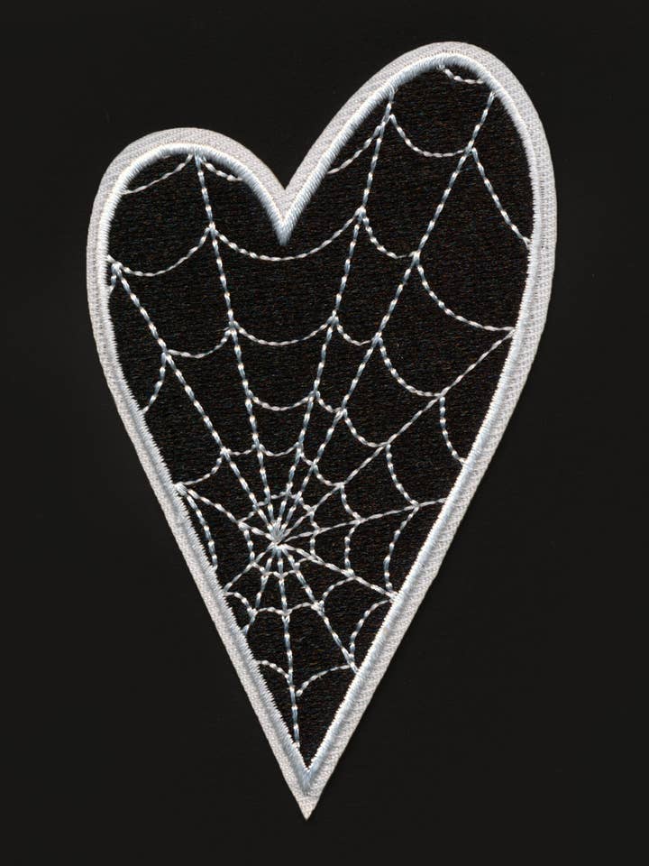 Patch de toile d'araignée en forme de cœur pour la vente par Mallory Hart Art
