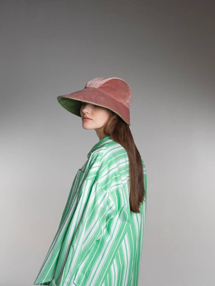 CLOCHE CIPRIA/SALVIA per la vendita all'ingrosso da parte di Regenesi