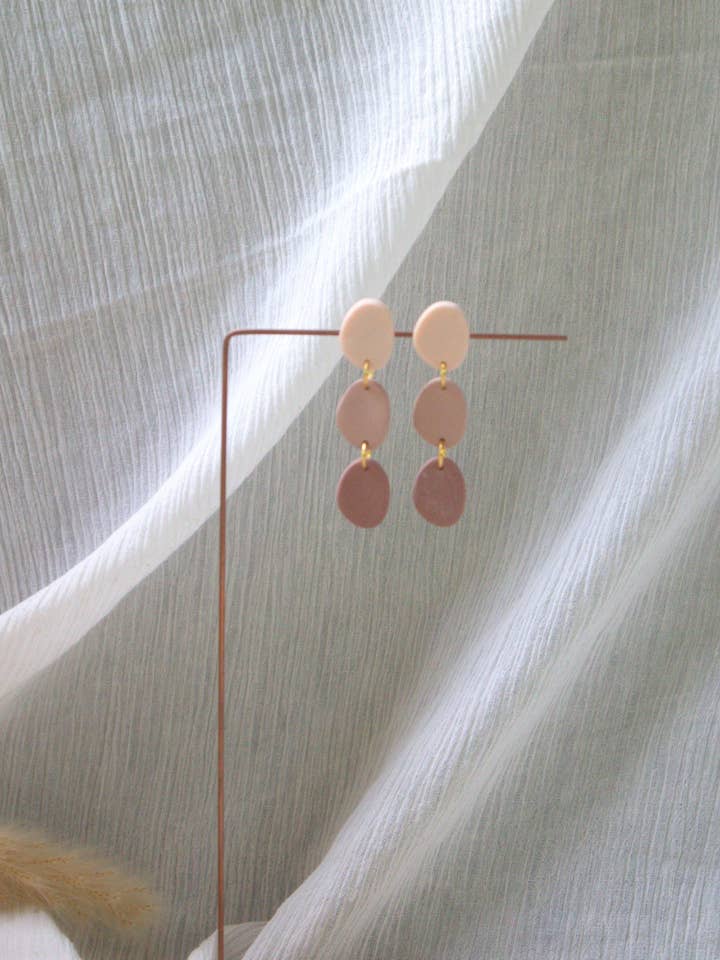 Sottoli impilati sfumature di rosa per la vendita all'ingrosso da parte di Brush & Clay co.