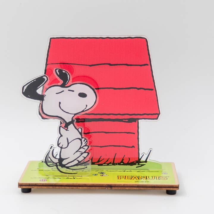 Peanuts® Tanzender Snoopy Holz- & Acryl-Laserskulptur für den Großhandel von LaserMach