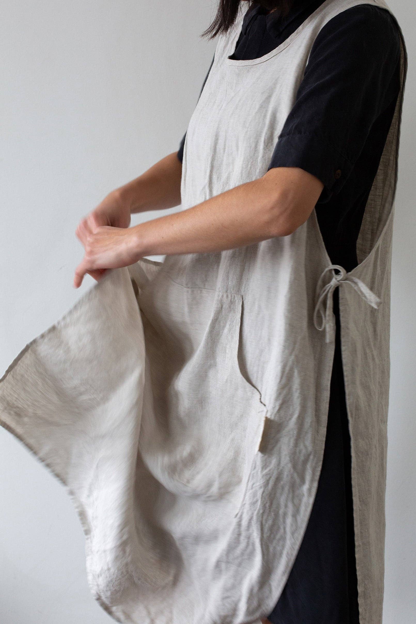 confetti mill - Wholesale Apron - Linen Gardener Apron - Oatmeal1