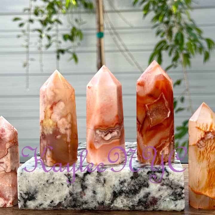 KayleeNYC - Venta al por mayor Piedras/cristales espirituales - Obelisco con forma de flor de cornalina natural, ágata, punta de torre, de 1 libra