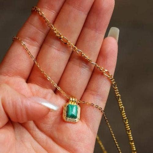 LanLivia – wholesale Pendant/charm necklace – Double-Chain Malachite Pendant Necklace