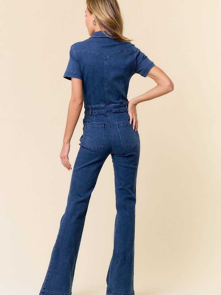 Saints & Hearts – Großhandel Jumpsuit – Damen – SIR4272A JEANSOVERALL MIT KURZEN ÄRMELN UND AUSGESTELLTEN BEINAUSSCHNITTEN - WESTERN3