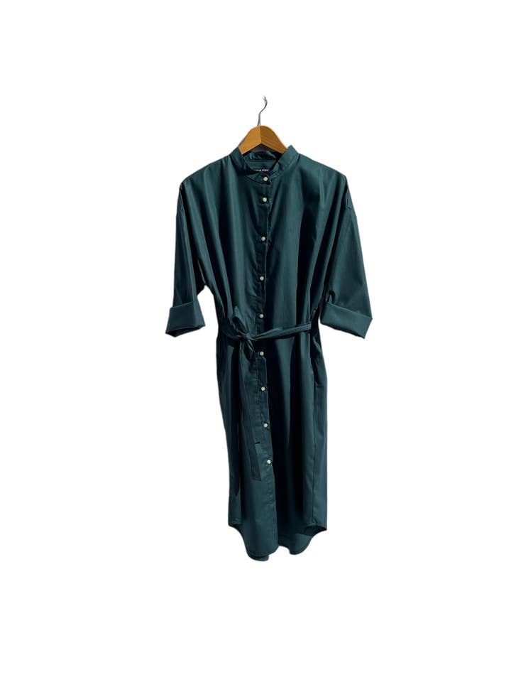 772 ABITO OVALE verde popeline di cotone biologico per la vendita all'ingrosso da parte di CECILIA SÖRENSEN