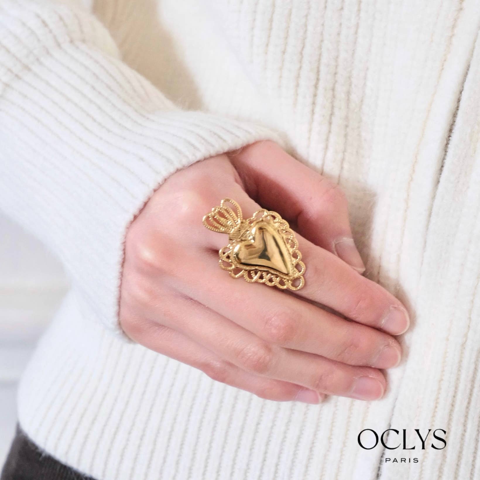Oclys – Großhandel Cocktail-/Statement-Ring – Ibibi Herzring aus rostfreiem Stahl mit Hammerschlag1
