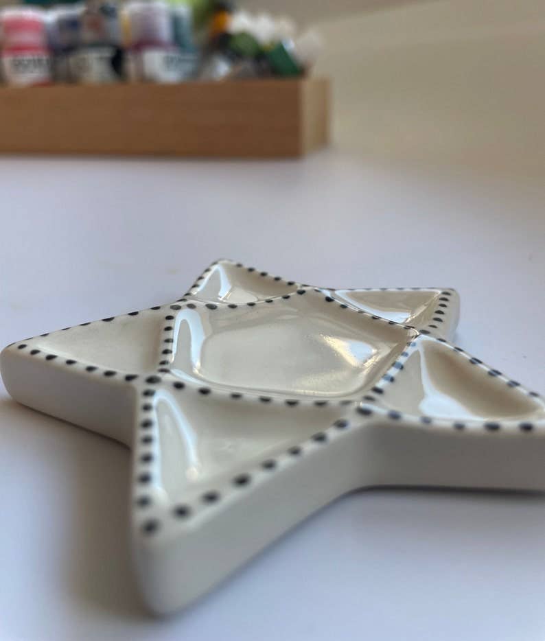 Muddy Ceramic Limited - Wholesale Palette/mixing tray - Star ceramic palette, pocket ceramic artists palette, handmade Watercolor palette, Ceramic watercolour palette, paint palette1