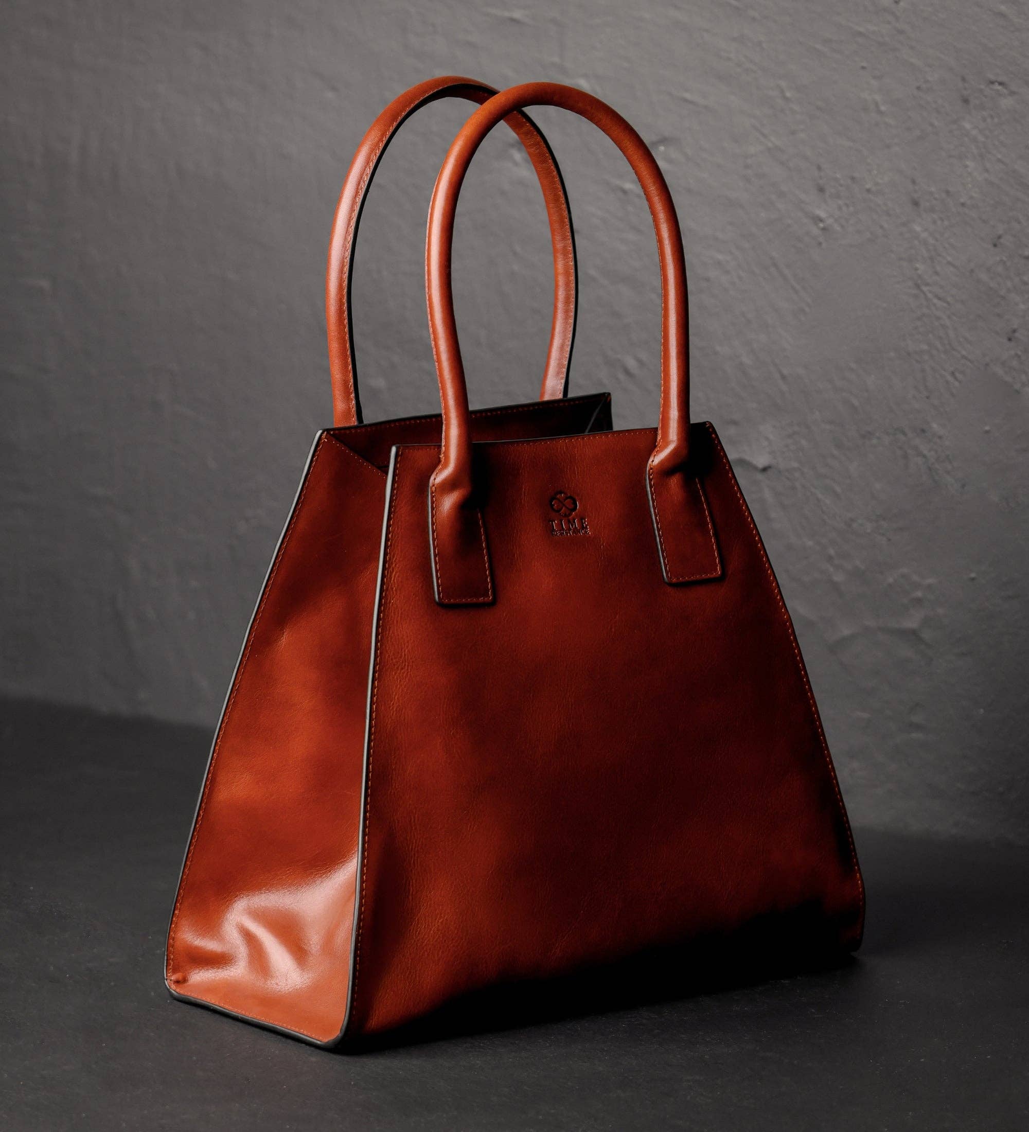 Cognac Brown Matte Leather Handbag Tote Bag for Women - The Woman In White for wholesale on Faire7