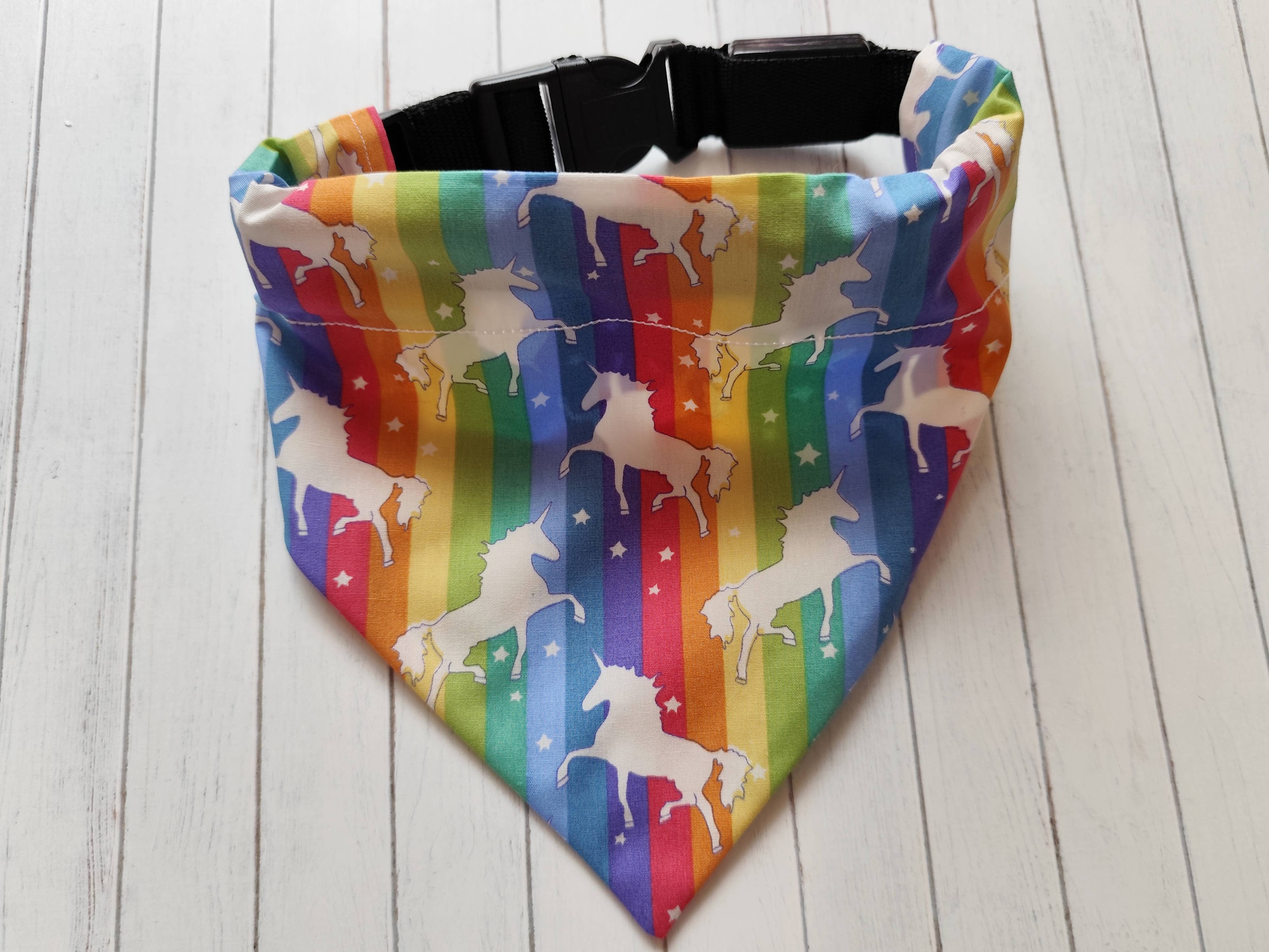 Hannah and me – Engroshandel Bandana - Hund – Rainbow unicorn hund bandana, slip på, tilbehør til kæledyr1