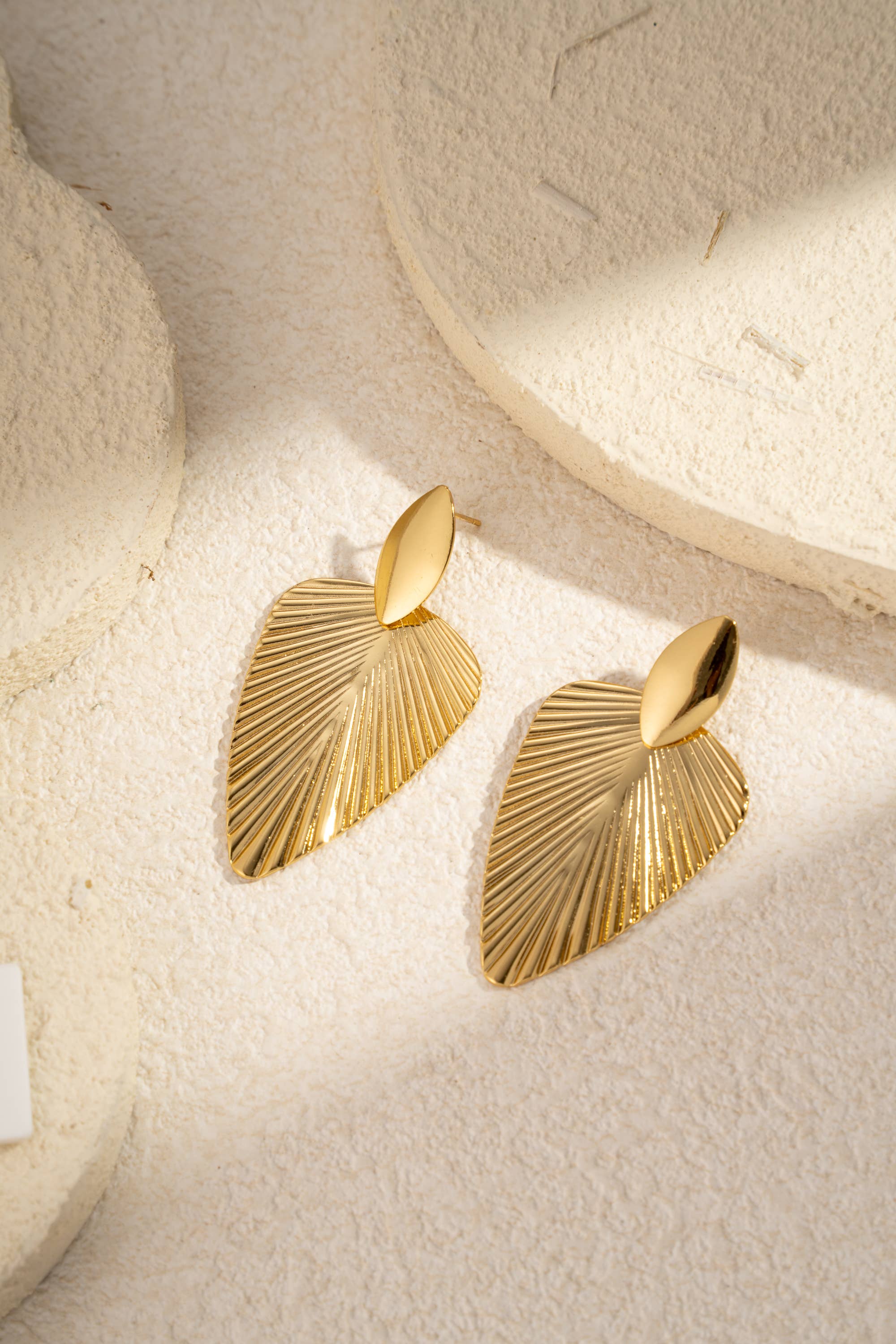 COSMOS - Wholesale Dangle Earrings - Gold leaf earrings stainless steel chic style1