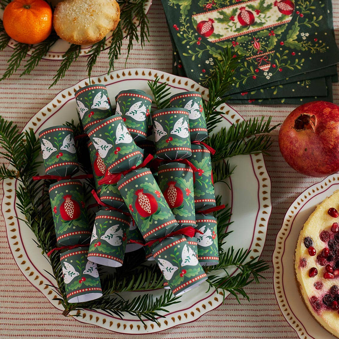 Talking Tables UK – wholesale Disposable napkin – Folklore Green Christmas Paper Napkins | 20 Pack |4