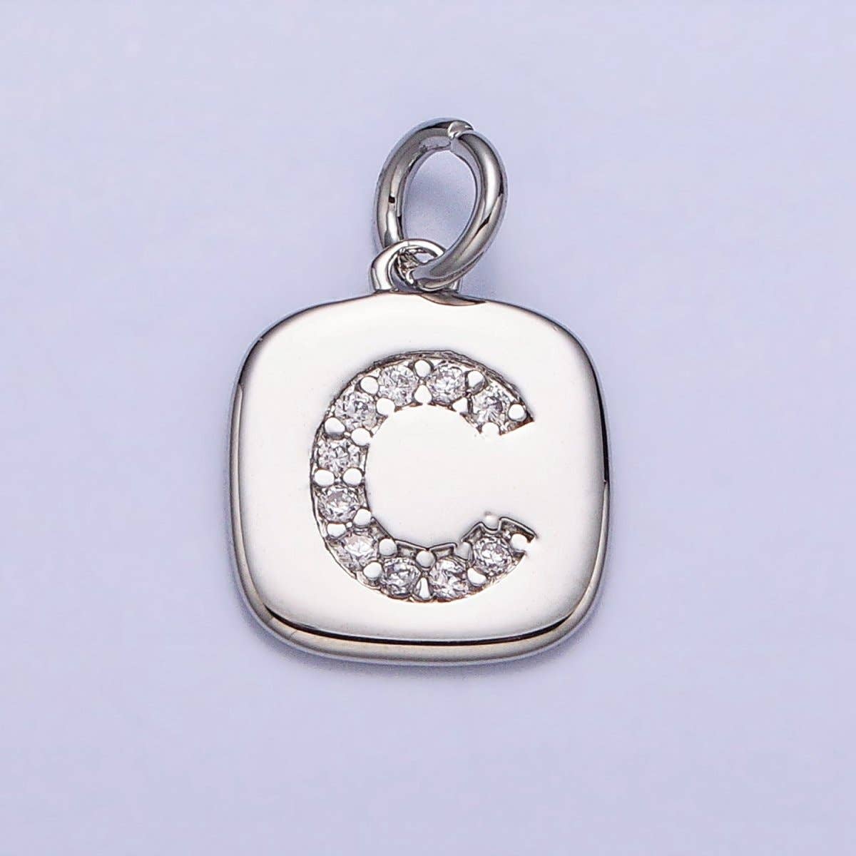 Aim Eternal - Vente Breloques/médailles personnalisées - Pendentif personnalisé avec initiale en pavé micro CZ carré argenté clair | A-266-A-2782