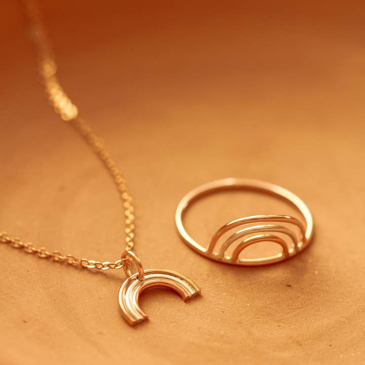 Everly Made – wholesale Hänge-/berlockhalsband – Regnbåge Halsband2