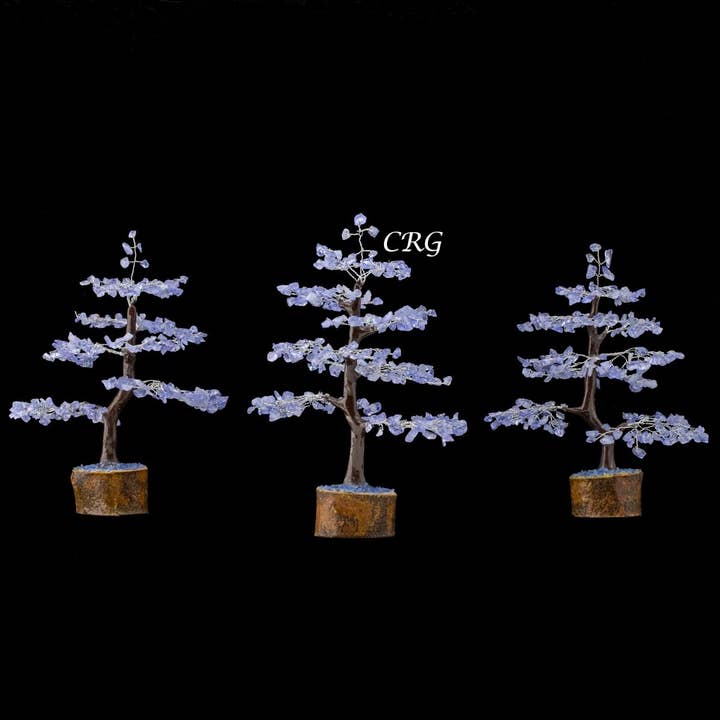 Árbol de 300 astillas de topacio azul con base de madera e alambre plateado (1 pieza), árbol de piedras preciosas de cristal de 9 pulgadas para venta al por mayor de Crystal River Gems LLC