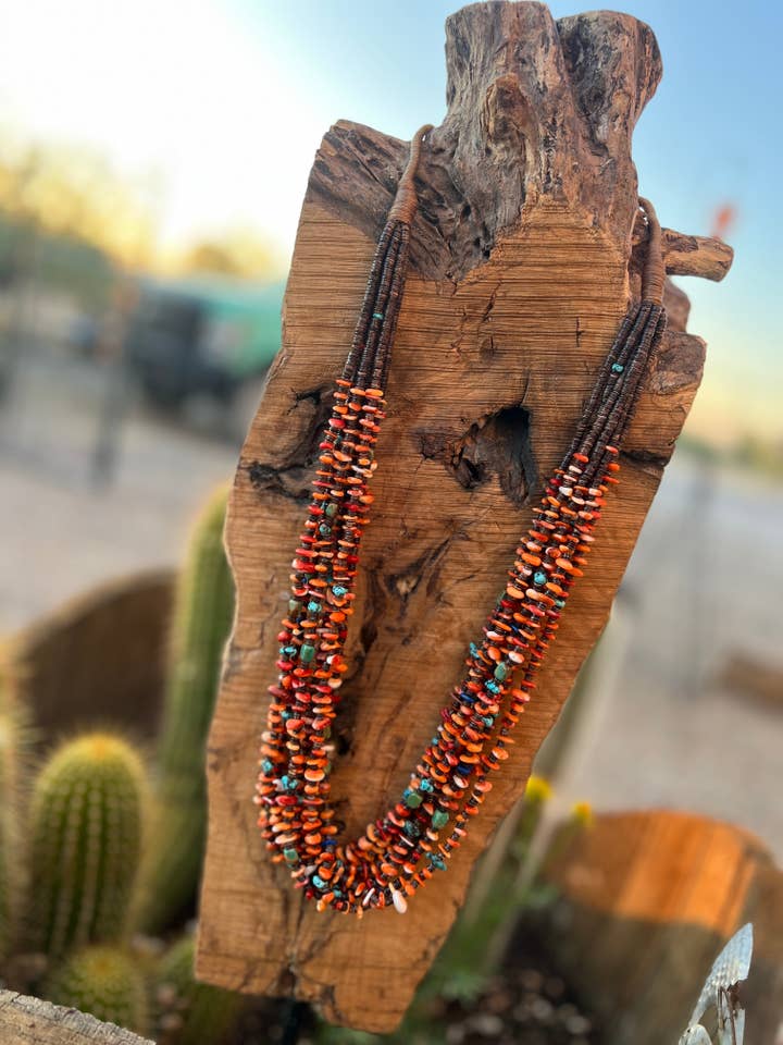 Splendido Collier Navajo a Otto Fili con Perle di Ostrica Spinosa e Turchese. per la vendita all'ingrosso da parte di Nizhonitradersllc