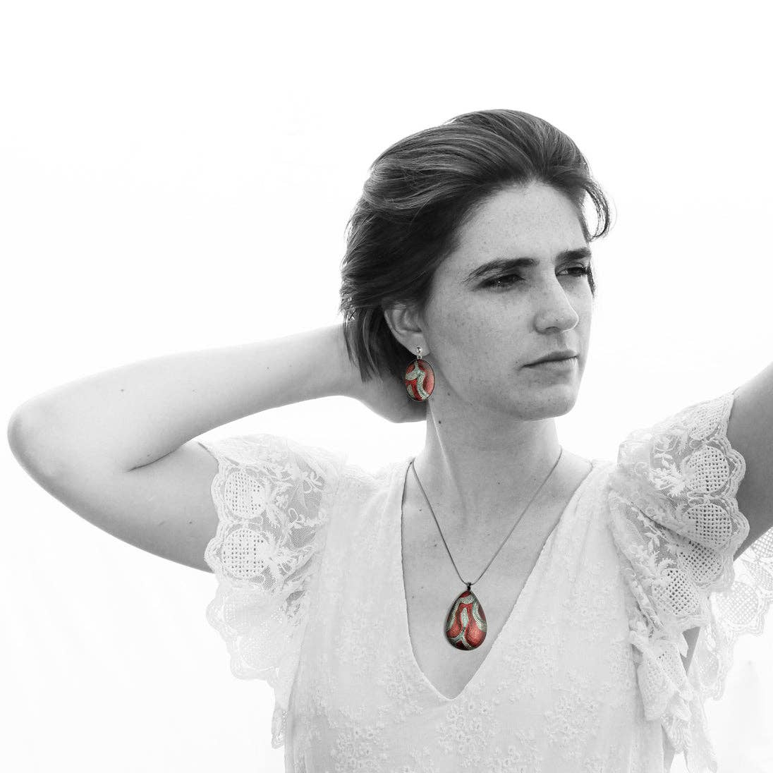 Mo Resin - Wholesale Pendant/Charm Necklace - Aboriginal Large Drop Pendant Fabrianne Red&Silver - SD336W1