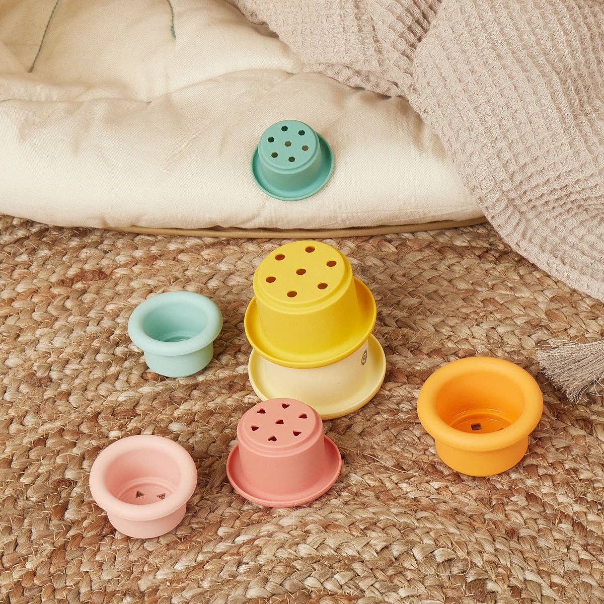 Bieco Spielwaren - Wholesale Stacking Rings Game - Baby - Silicone Stacking Cups Tropical Vibes4