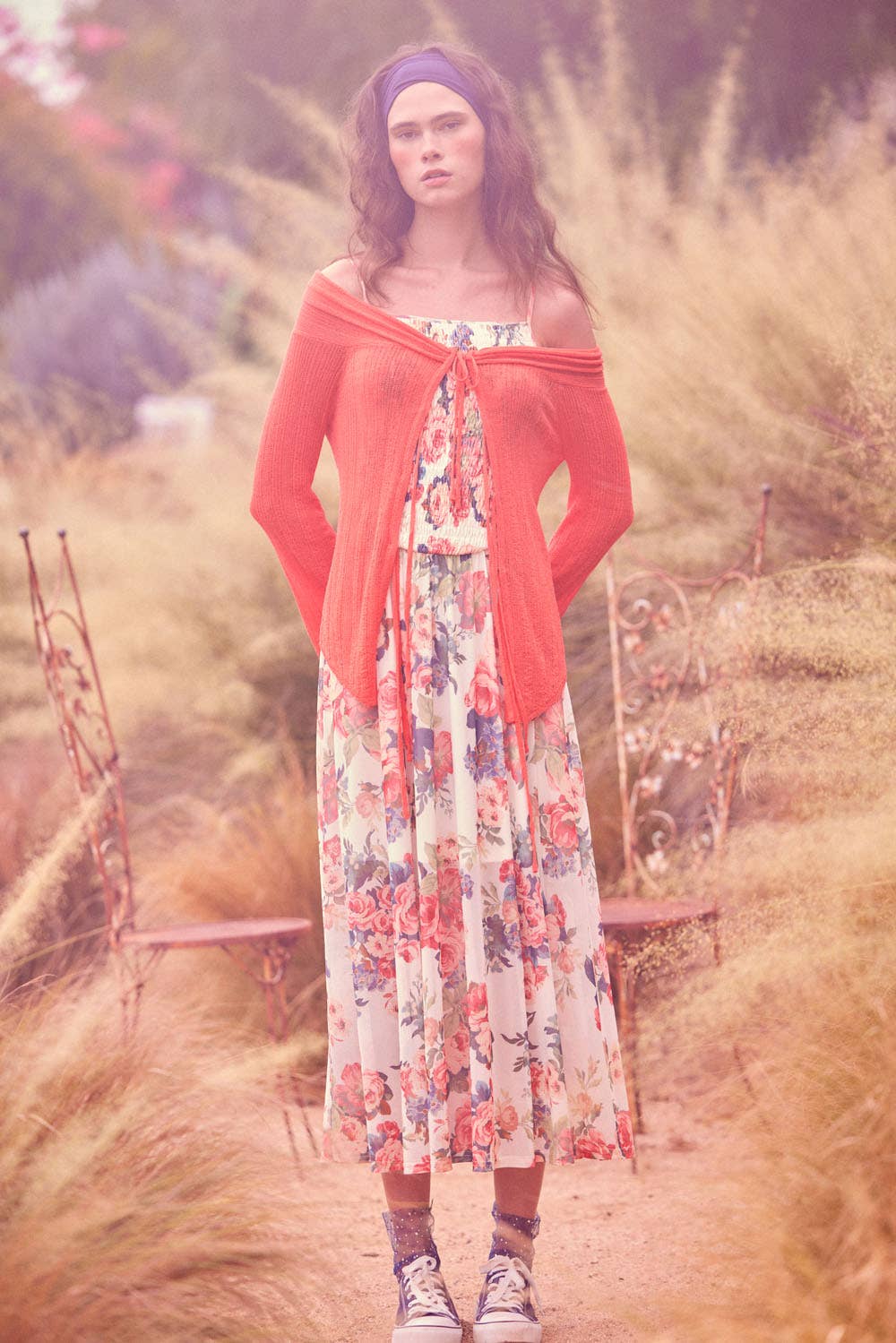 Creme Vestido Maxi Cami com Corpo de Malha Floral e Fumê para venda a revendedores na Faire1