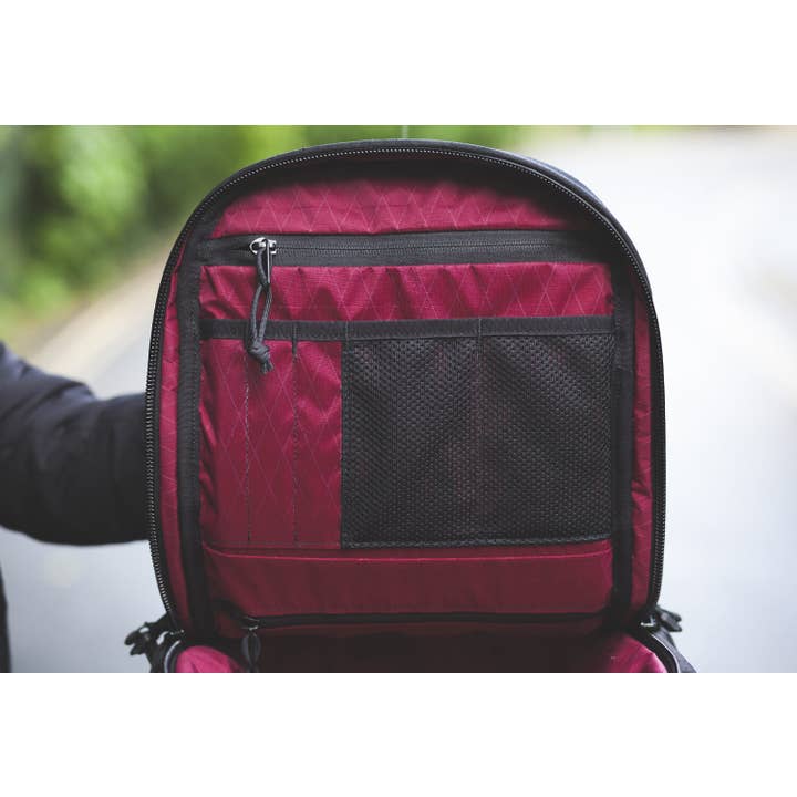 Servicio de desarrollo de mochilas personalizadas para venta al por mayor de Azo Equipment