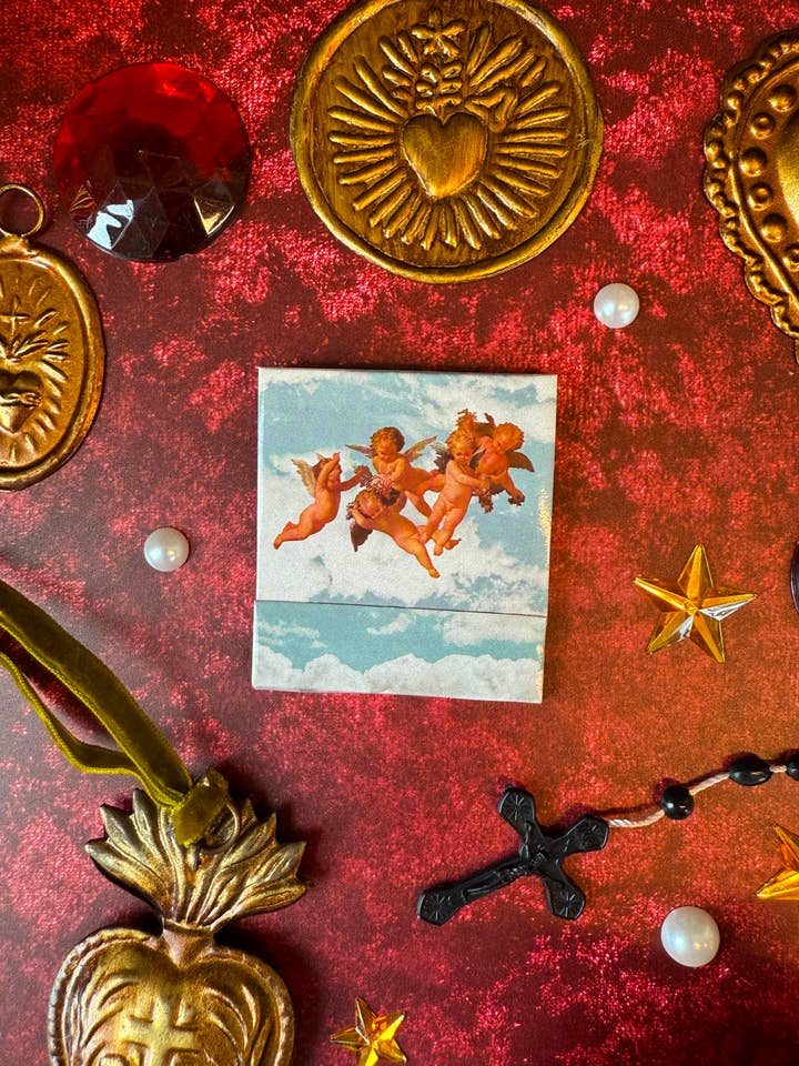 Allumette Chérubin pour la vente par A Shop of Things