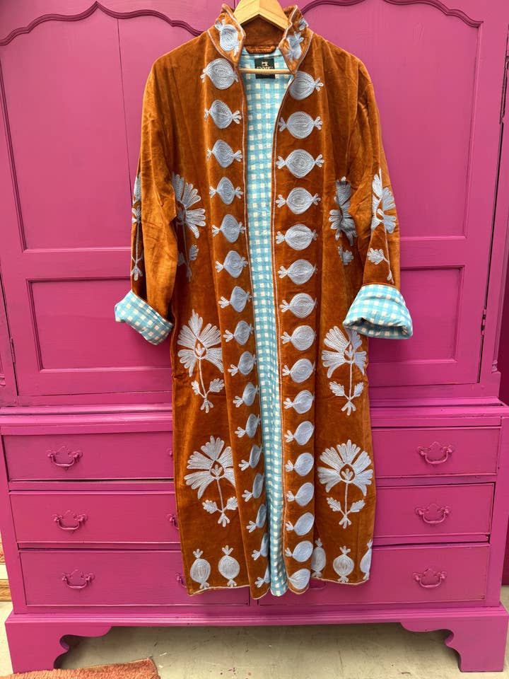 Long velvet embroidery coat brown light blue for wholesale by ToutVintage